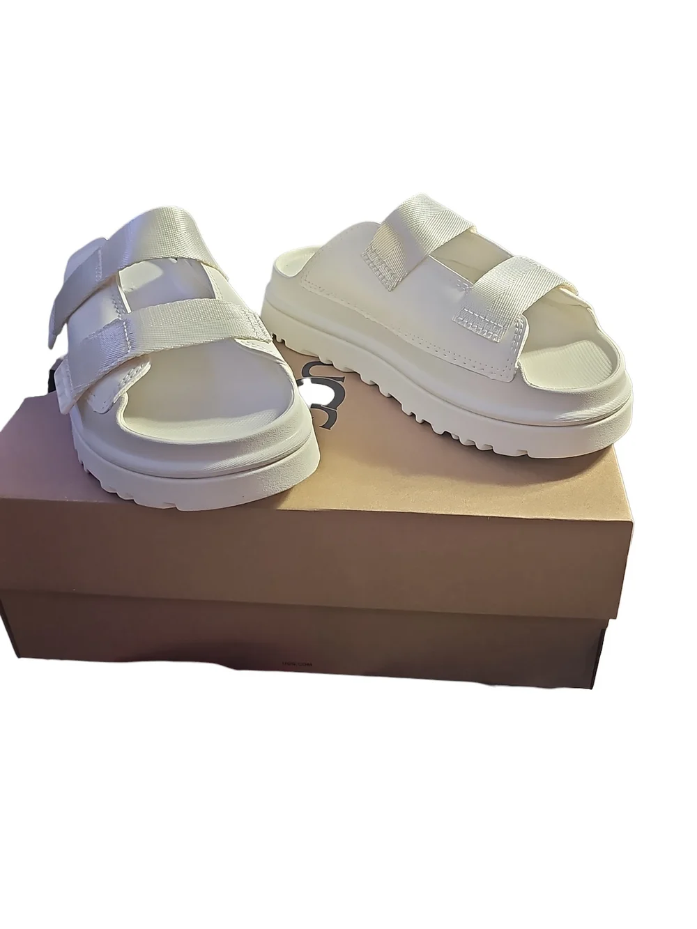 UGG GoldenGlow Slide Sandals – Jasmine – Kids Size 4 – New with BoxAuthentic